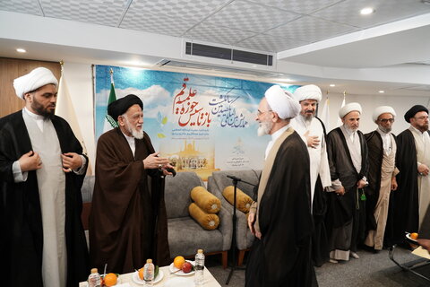 تصاویر/ دیدار مهمانان بین‌المللی همایش یکصدمین سالگشت حوزه علمیه قم با آیت‌الله اعرافی