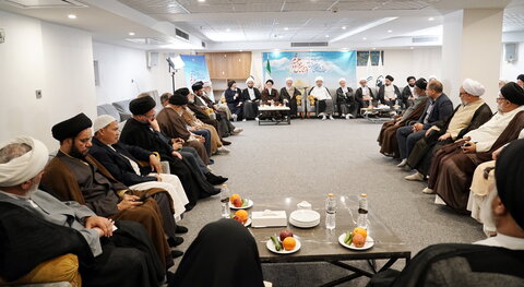 تصاویر/ دیدار مهمانان بین‌المللی همایش یکصدمین سالگشت حوزه علمیه قم با آیت‌الله اعرافی