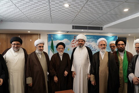 تصاویر/ دیدار مهمانان بین‌المللی همایش یکصدمین سالگشت حوزه علمیه قم با آیت‌الله اعرافی