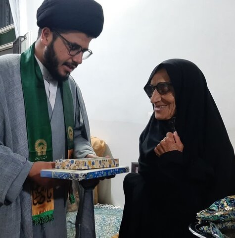 تصاویر/جشن مردمی حسینیه مزرعه خطیر نطنز از کاروان زیر سایه خورشید