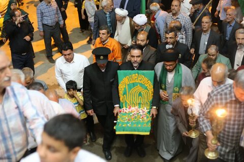 تصاویر/جشن مردمی حسینیه مزرعه خطیر نطنز از کاروان زیر سایه خورشید