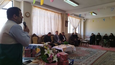 تصاویر/ تجلیل از معلمان دبیرستانهای الزهرا ( س) اسکو و شهید مطهری شهر سهند با حضور کاروان زیر سایه خورشید