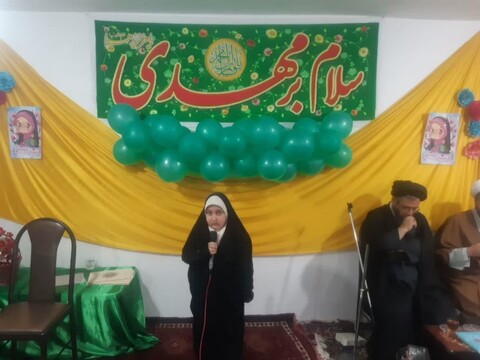 تصاویر / مراسم تجلیل از فعالان و خادمین قرآنی و شرکت کنندگان در طرح زندگی با آیه ها در شهرستان سراب