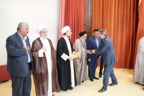 تصاویر / اجلاسیه نماز در شهرستان بویین زهرا