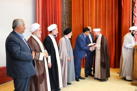 تصاویر / اجلاسیه نماز در شهرستان بویین زهرا