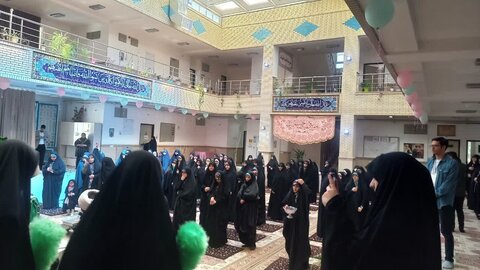 تصاویر/ جشن دهه کرامت و ولادت امام رضا (ع) در مدرسه علمیه ریحانة الرسول ارومیه