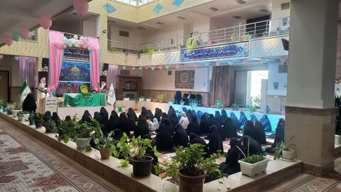 تصاویر/ جشن دهه کرامت و ولادت امام رضا (ع) در مدرسه علمیه ریحانة الرسول ارومیه