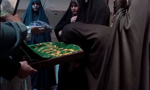 تصاویر/ جشن دهه کرامت و ولادت امام رضا (ع) در مدرسه علمیه ریحانة الرسول ارومیه