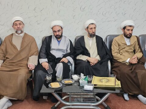 تصاویر /  همایش  روحانیون و ائمه جمعه و جماعات شهرستان بوئین‌زهرا با حضور نماینده ولی فقیه در استان قزوین