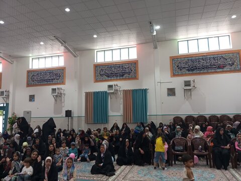 تصاویر/ جشن دهه کرامت در مدرسه علمیه شهر بابک