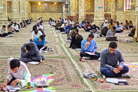 تصاویر/ برگزاری آزمون متمرکز مدارس فقهی قم