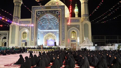 تصاویر|مراسم آئینی گلباران در جمع خادمین حرم خواهر امام رضا(ع)