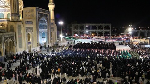 تصاویر|مراسم آئینی گلباران در جمع خادمین حرم خواهر امام رضا(ع)