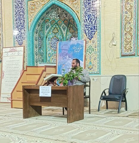 تصاویر تجليل از اساتید دانشگاه آزاد اسلامی الیگودرز با حضور  امام جمعه