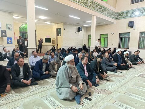 تصاویر تجليل از اساتید دانشگاه آزاد اسلامی الیگودرز با حضور  امام جمعه