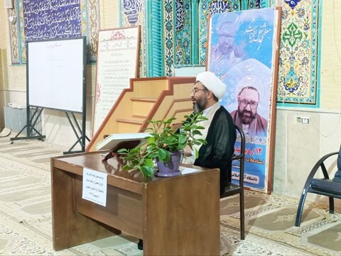 تصاویر تجليل از اساتید دانشگاه آزاد اسلامی الیگودرز با حضور  امام جمعه