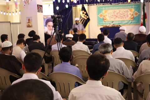 طلاب به آموزههای رضوی در علم و عمل پایبند باشند