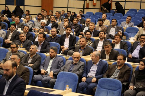 تصاویر / آیین تقدیر از معلمان و مدیران نمونه کشوری و استانی آموزش و پرورش استان همدان