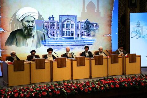 مؤتمر الذكرى المئوية لإعادة تأسيس الحوزة العلمية في قم