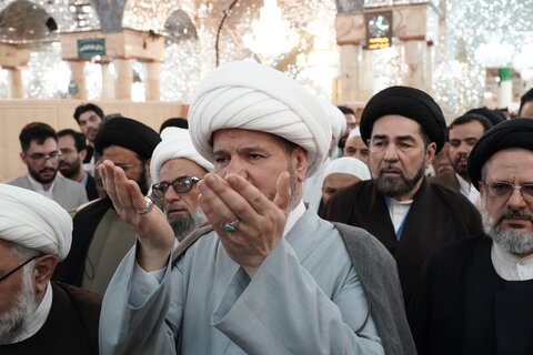 تصاویر/ تشرف مهمانان بین‌المللی همایش صده به حرم مطهر حضرت معصومه(س)