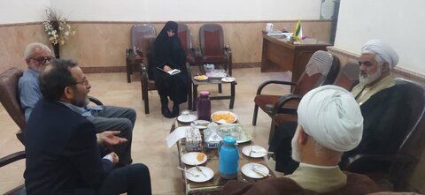 تصاویر/برگزاری اولین جلسه سال ۱۴۰۴ با هیات امنای مدرسه علمیه کوثر زرندیه