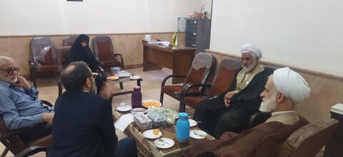 تصاویر/برگزاری اولین جلسه سال ۱۴۰۴ با هیات امنای مدرسه علمیه کوثر زرندیه