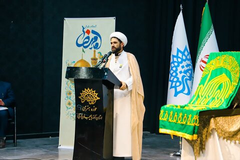 تصاویر/  ویژه برنامه محفل شـعر و خـاطره « بیت هشتم» در ارومیه