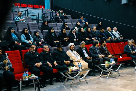 تصاویر/  ویژه برنامه محفل شـعر و خـاطره « بیت هشتم» در ارومیه