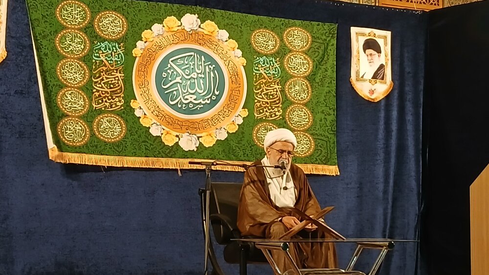 مهدویت از محوری‌ترین آموزه‌های اهل‌بیت(ع) است/ هیچکس حق تعیین زمان ظهور را ندارد+عکس