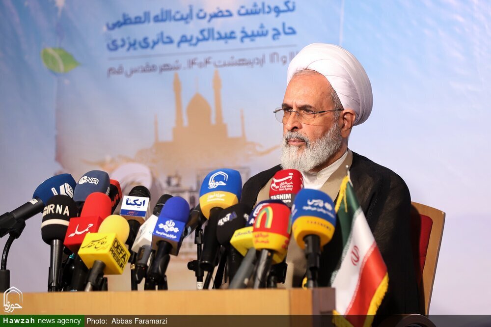 آية الله الأعرافي: الثورة الإسلامية نتاج الرؤية الاستراتيجية لآية الله الحائري اليزدي