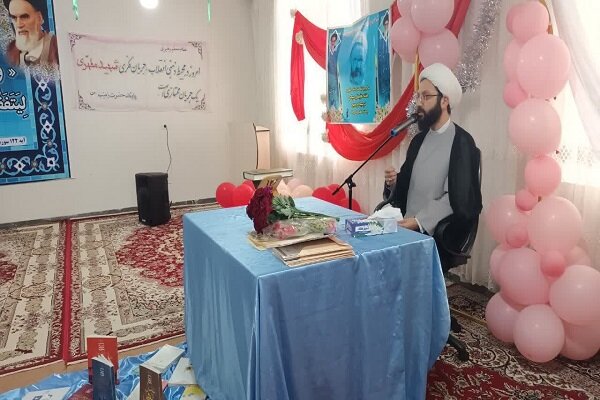 نیازهای جامعه مورد توجه ویژه بانوان طلبه قرار گیرد+ عکس