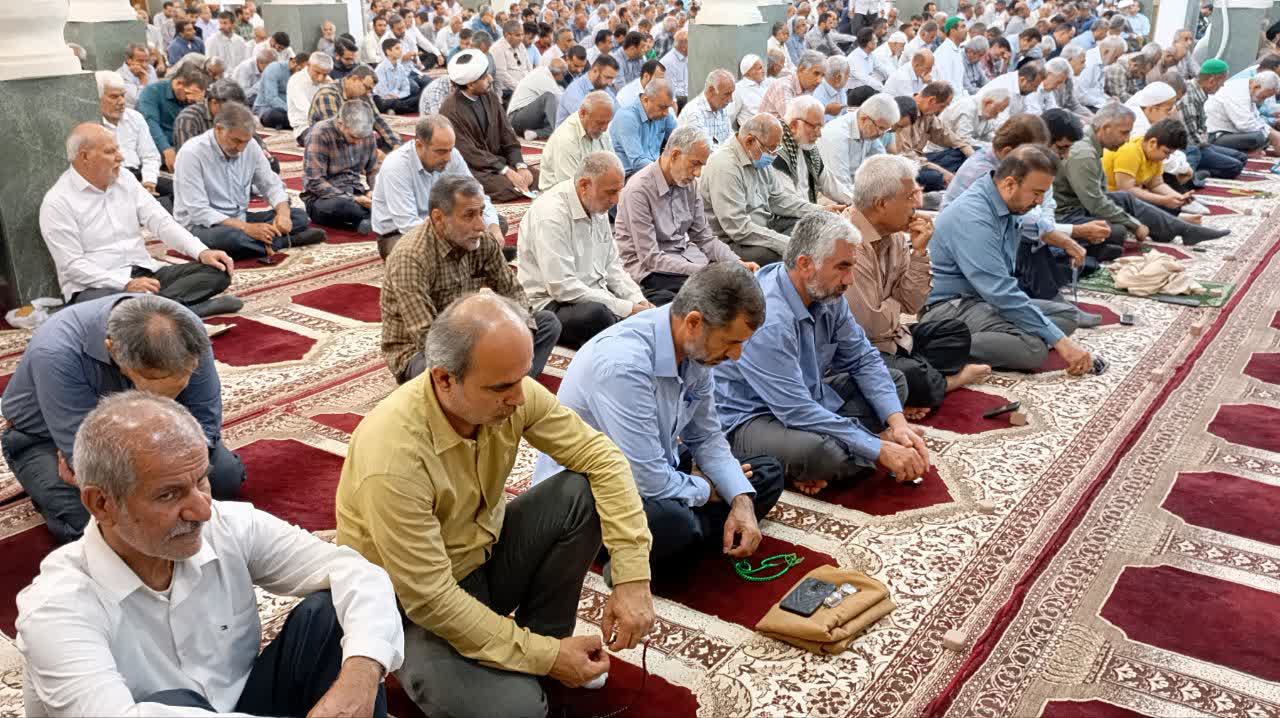 ایرانیان با هر عقیده و لباسی هرگز تسلیم آمریکا نخواهند شد