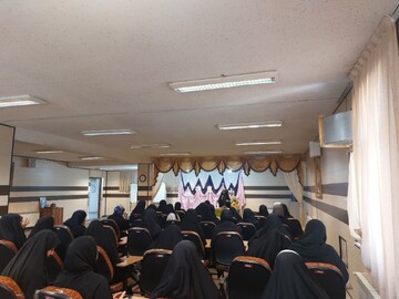 کلیپ | برگزاری جشن میلاد امام رضا (ع)در مدرسه علمیه فاطمه الزهرا اراک