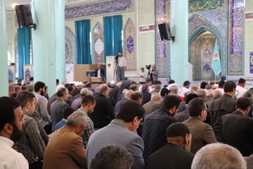 تصاویر/ اقامه نماز جمعه شهر تکاب