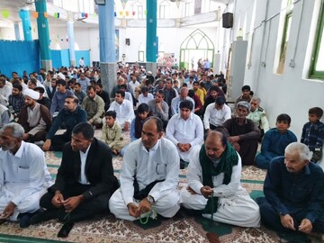 تصاویر/ اقامه نماز جمعه ریگان