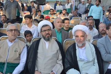 تصاویر/ جشن خانوادگی ولادت با سعادت امام رضا(ع) در میدان امام حسین(ع) الیگودرز