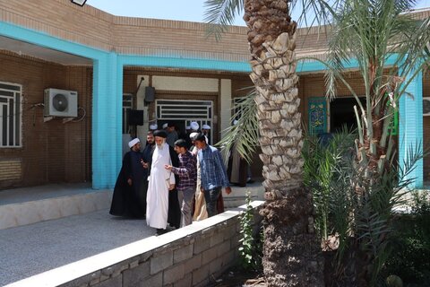 درس اخلاق طلاب مدرسه علمیه رضویه شهرستان هویزه