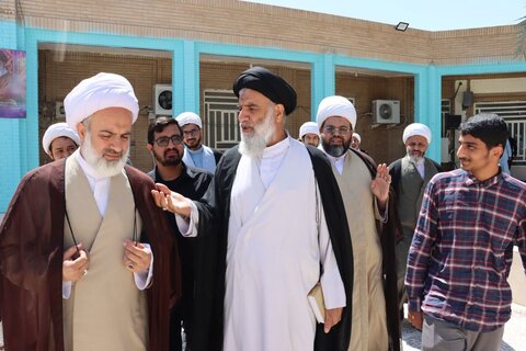 درس اخلاق طلاب مدرسه علمیه رضویه شهرستان هویزه