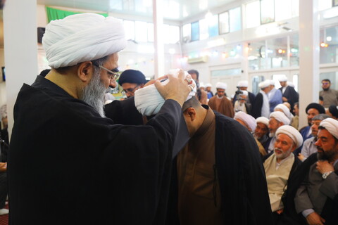 تصاویر / مراسم عمامه گذاری طلاب توسط آیت الله فاضل لنکرانی در روز میلاد امام رضا (ع)