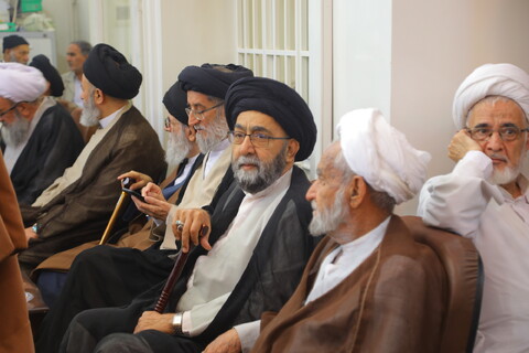 تصاویر / مراسم عمامه گذاری طلاب توسط آیت الله فاضل لنکرانی در روز میلاد امام رضا (ع)