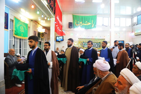 تصاویر / مراسم عمامه گذاری طلاب توسط آیت الله فاضل لنکرانی در روز میلاد امام رضا (ع)