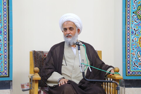 تصاویر / مراسم عمامه گذاری طلاب در روز میلاد امام رضا (ع)  توسط آیت الله العظمی مکارم شیرازی