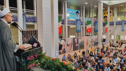 تصاویر/ اقامه نماز جمعه رابر