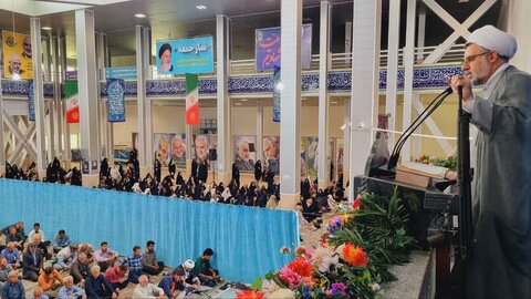 تصاویر/ اقامه نماز جمعه رابر