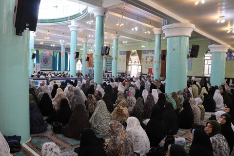 تصاویر/ اقامه نماز جمعه شهر تکاب