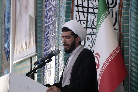 تصاویر/ اقامه نماز جمعه شهر تکاب