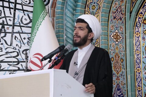 تصاویر/ اقامه نماز جمعه شهر تکاب