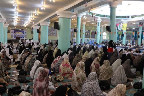 تصاویر/ اقامه نماز جمعه شهر تکاب