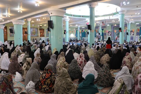 تصاویر/ اقامه نماز جمعه شهر تکاب