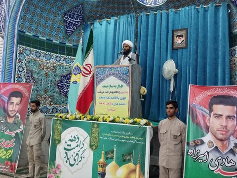 تصاویر/ اقامه نماز جمعه ریگان